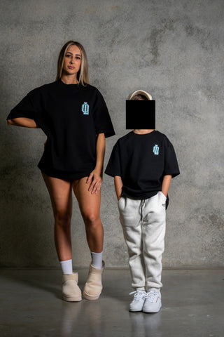 OL SERIES KIDS TEE - PITCH BLACK FT. ARCTIC BLUE