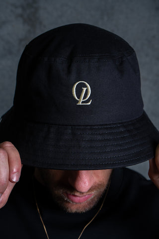 INITIAL BUCKET - BLACK FT. CREAM