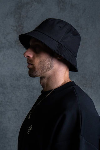 INITIAL BUCKET - BLACK FT. CREAM