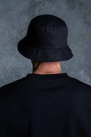 INITIAL BUCKET - BLACK FT. CREAM