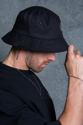 INITIAL BUCKET - BLACK FT. CREAM