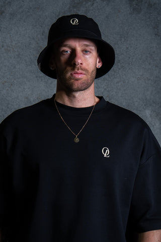 INITIAL TEE - BLACK FT. CREAM