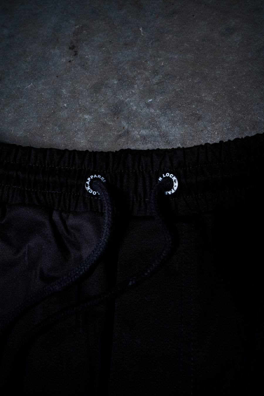 INITIAL CARGOS - BLACK
