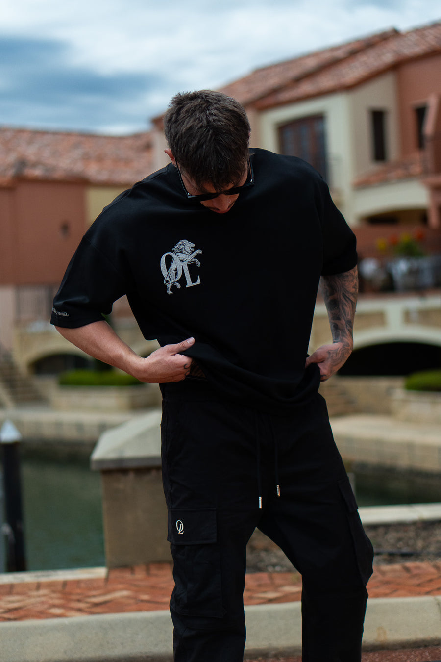 LION HEARTED TEE - PITCH BLACK