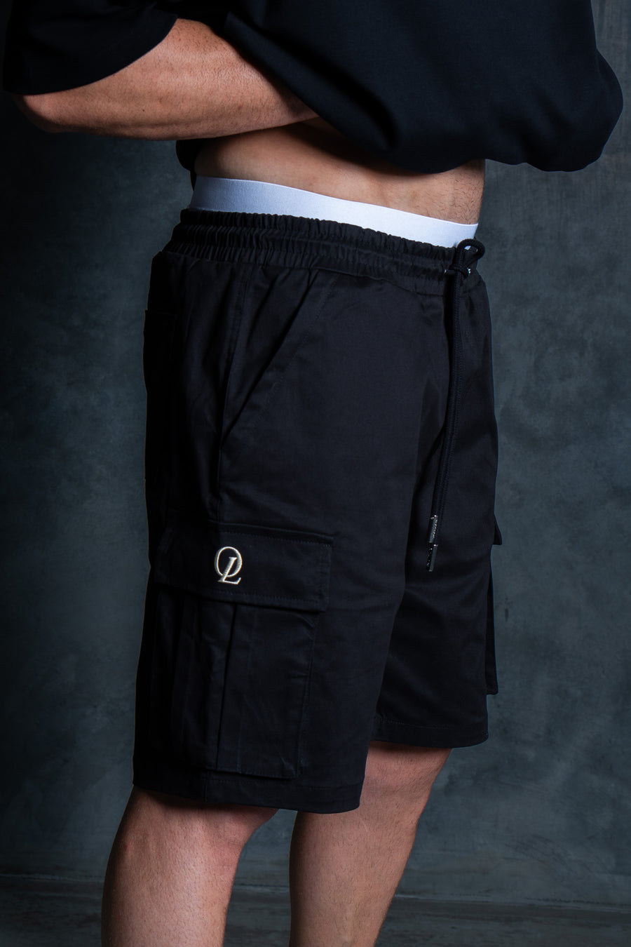 INITIAL CARGO SHORTS - BLACK