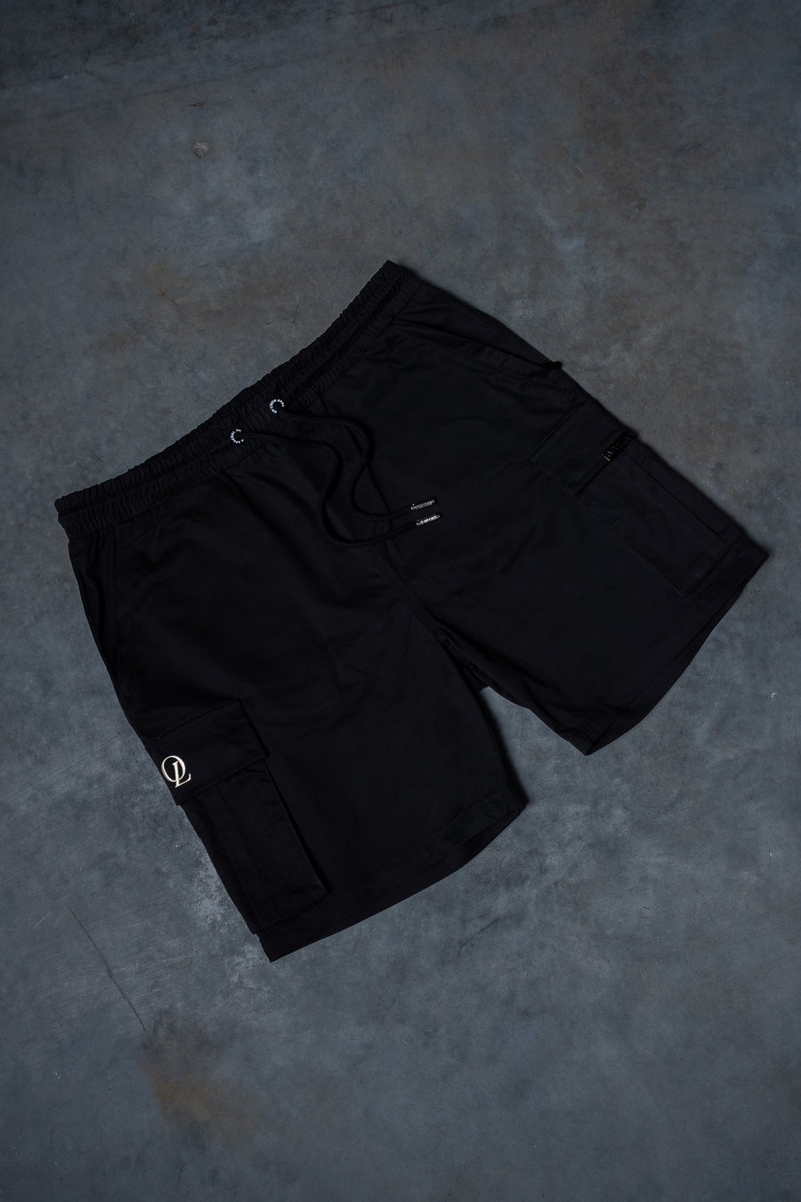 INITIAL CARGO SHORTS - BLACK
