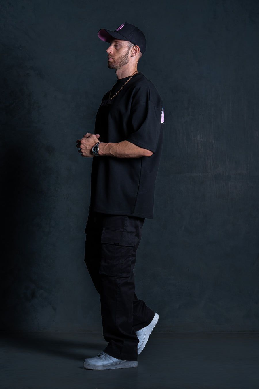 MONOLITH TEE - BLACK FT. PINK