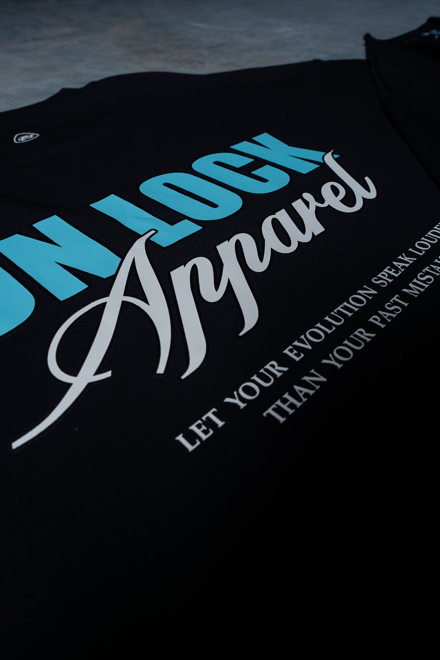 EVOLVE TEE - BLACK