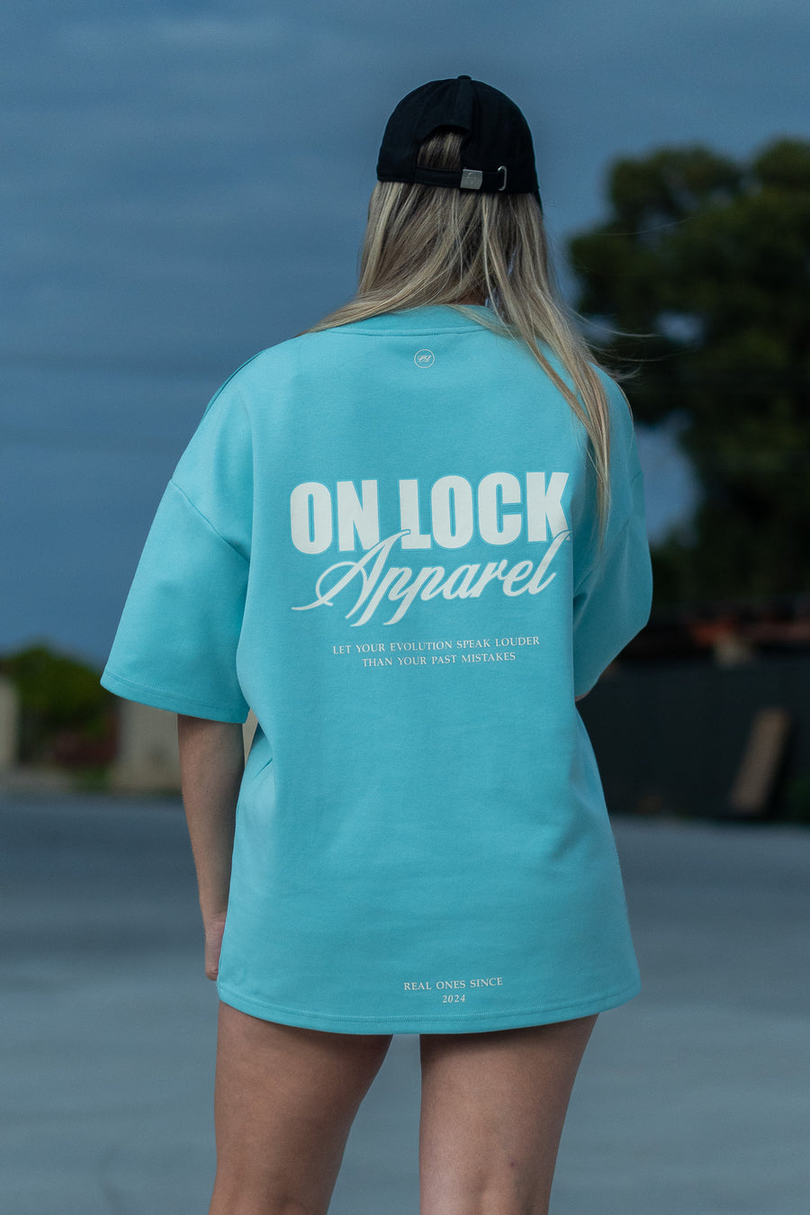 EVOLVE TEE - PISTACHIO BLUE