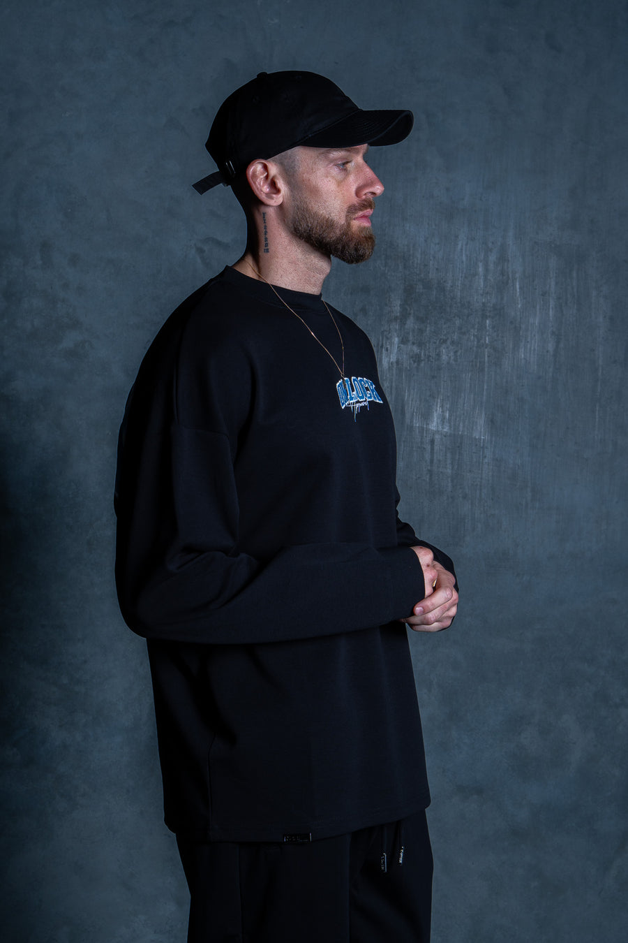MONOLITH L/S TEE - BLACK FT. ARCTIC BLUE