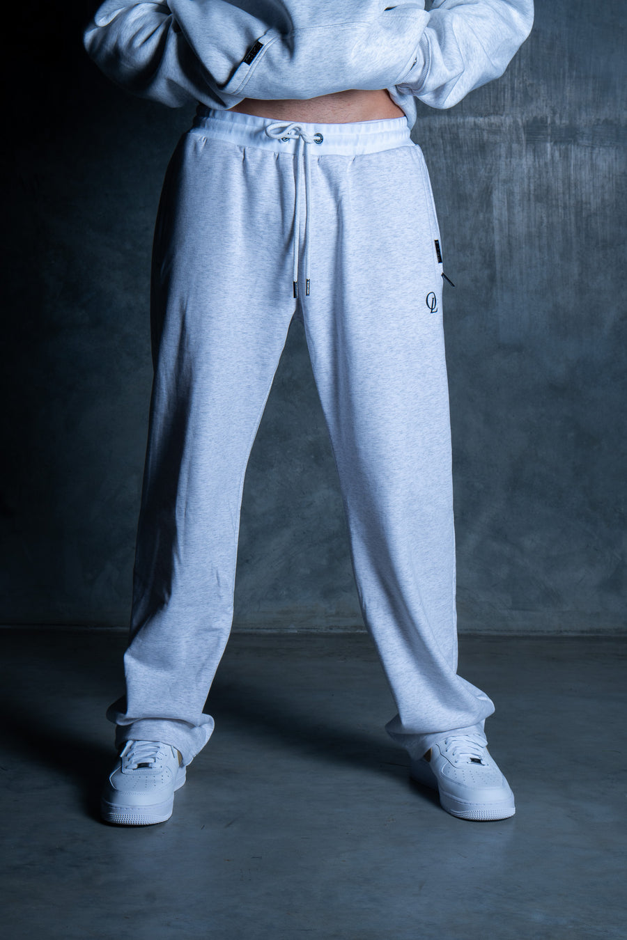 INITIAL SWEATPANTS - CLOUD GREY