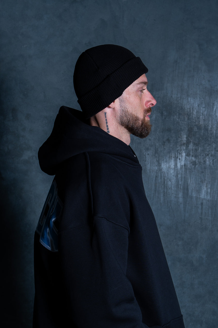 INITIAL BEANIE - BLACK