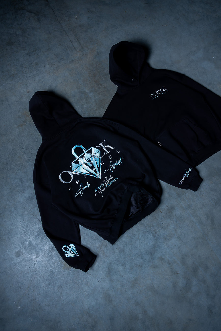 GRATEFUL HOODIE - PITCH BLACK