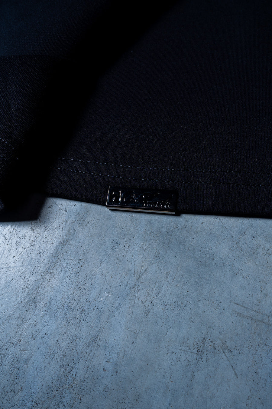MONOLITH L/S TEE - BLACK FT. ARCTIC BLUE