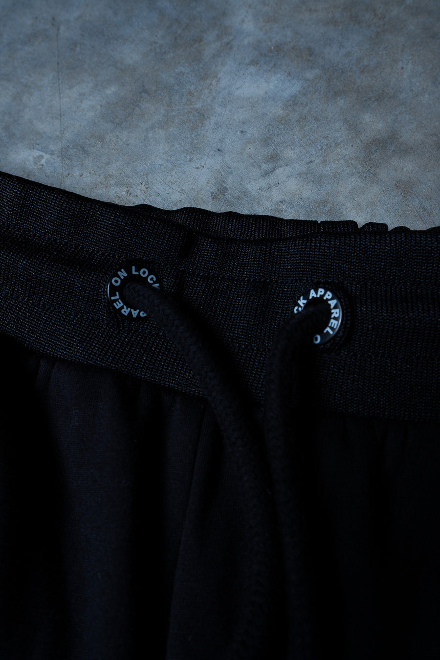 INITIAL SWEATPANTS - BLACK FT. CREAM