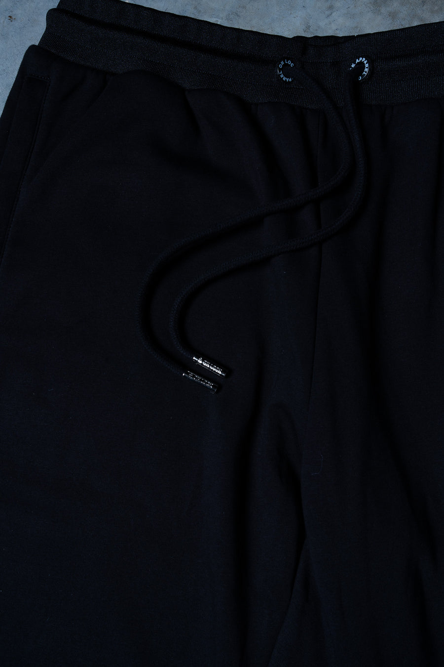 INITIAL SWEATPANTS - BLACK FT. CREAM