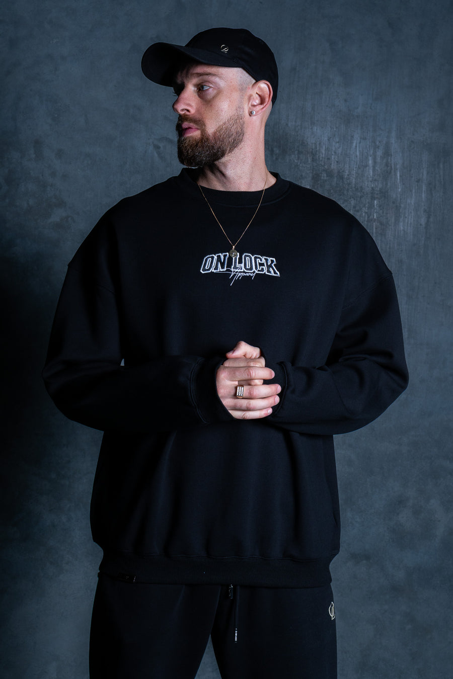 MONOLITH PULLOVER - BLACK ON BLACK