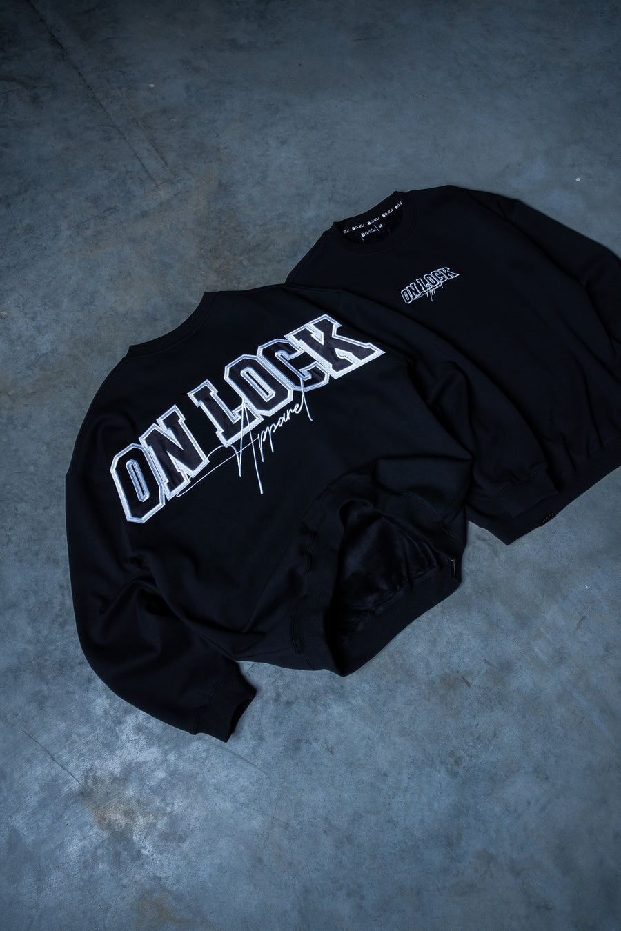 MONOLITH PULLOVER - BLACK ON BLACK