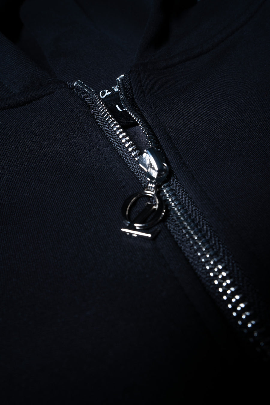 INITIAL ZIP HOOD - BLACK FT. CREAM