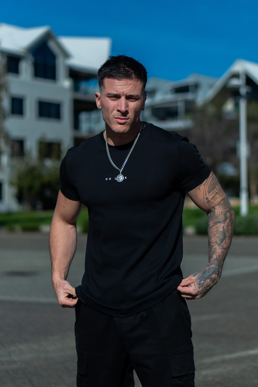 STAPLE FITTED TEE - PITCH BLACK