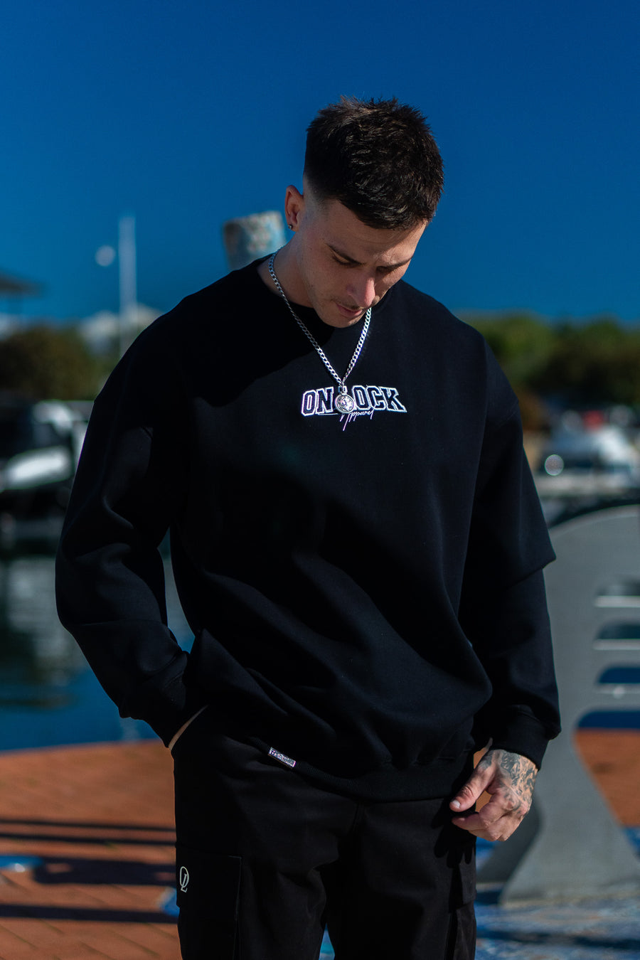 MONOLITH PULLOVER - BLACK ON BLACK