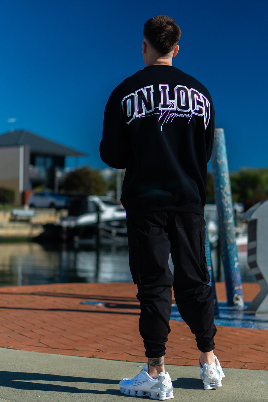 MONOLITH PULLOVER - BLACK ON BLACK