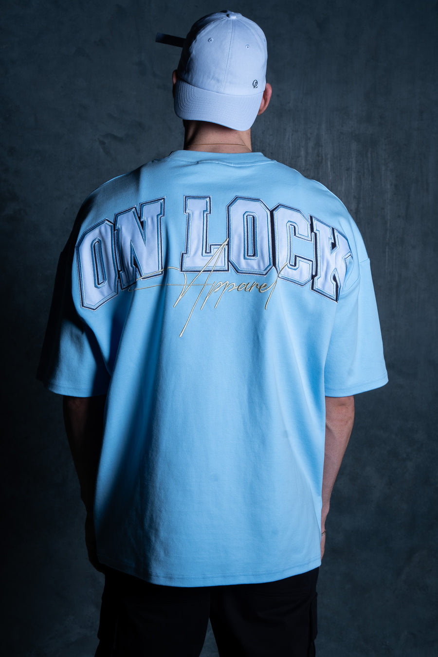 MONOLITH TEE - BABY BLUE
