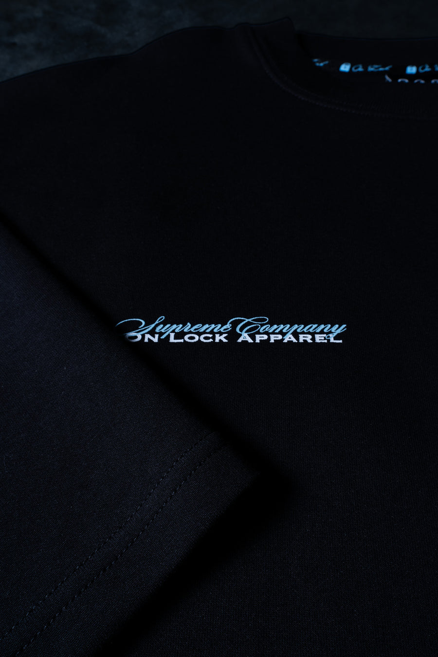 SUPREME TEE V2 - BLACK ft. BB BLUE