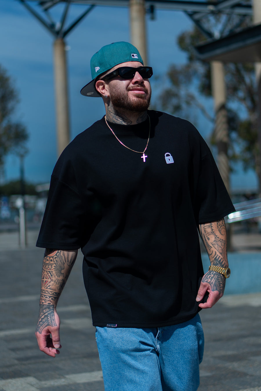 SIGNATURE TEE - BLACK