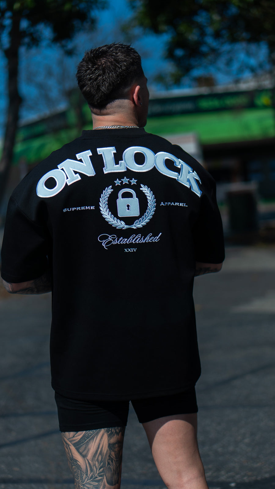 SUPREME TEE V2 - BLACK ft. BB BLUE
