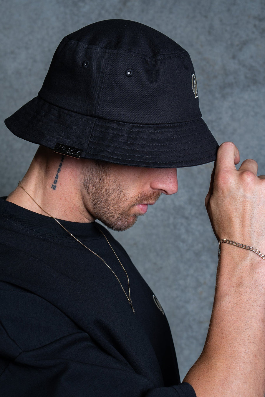 INITIAL BUCKET - BLACK FT. CREAM - HEADWEAROn Lock Apparel