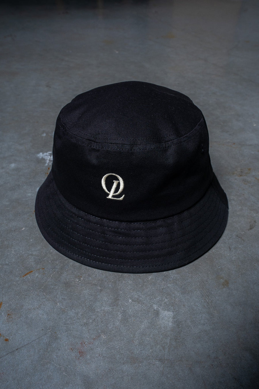 INITIAL BUCKET - BLACK FT. CREAM - HEADWEAROn Lock Apparel