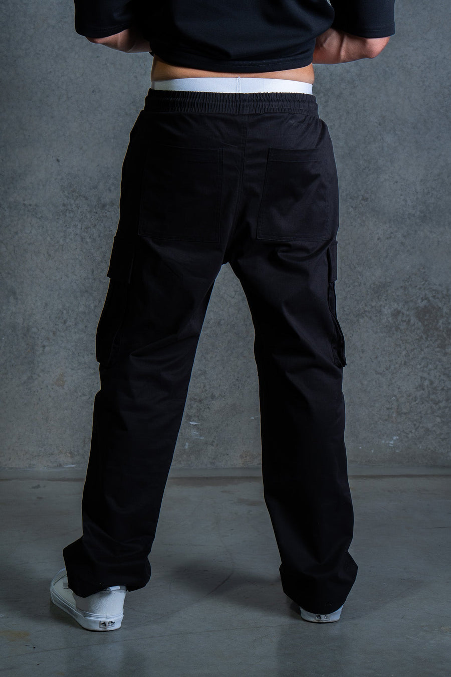 INITIAL CARGOS - BLACK - CARGO PANTSOn Lock Apparel