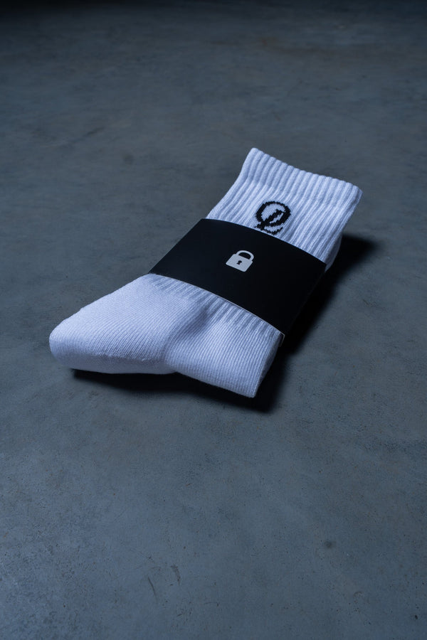 INITIAL SOCKS - WHITE