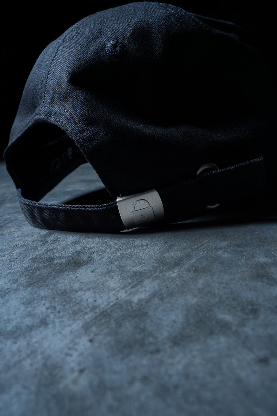 Lil Lock Strap Back - Black Ft. Pink