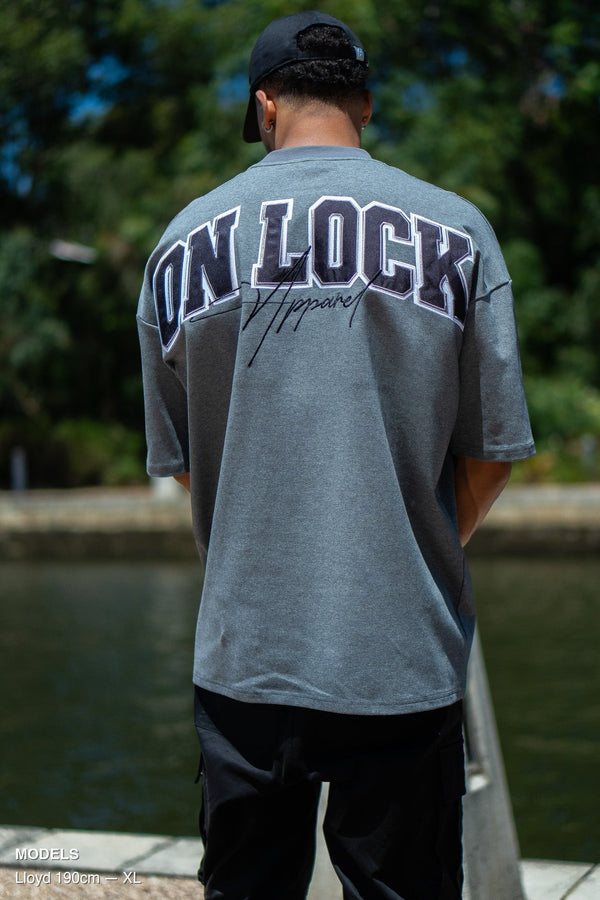 MONOLITH TEE - SMOKE