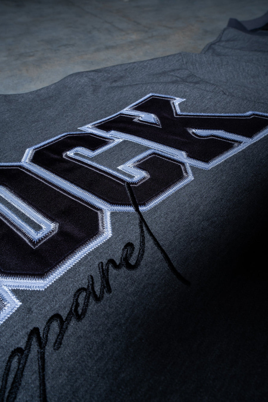 MONOLITH TEE - SMOKE - TEESOn Lock Apparel35751855278705