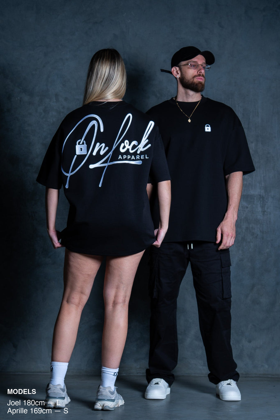 SIGNATURE TEE - BLACK