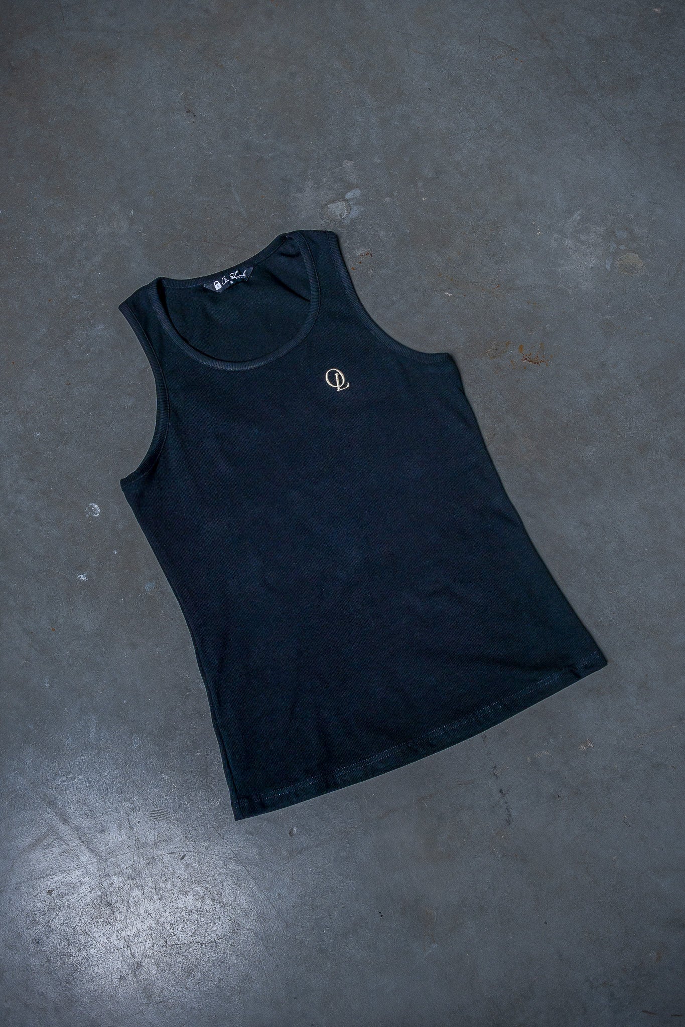 On Lock tank top fabric detail